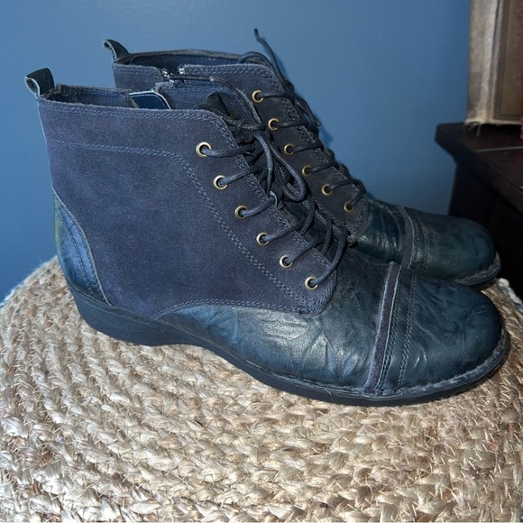 Clarks Whistle Ballad Chukka Boot - Picture 3 of 8